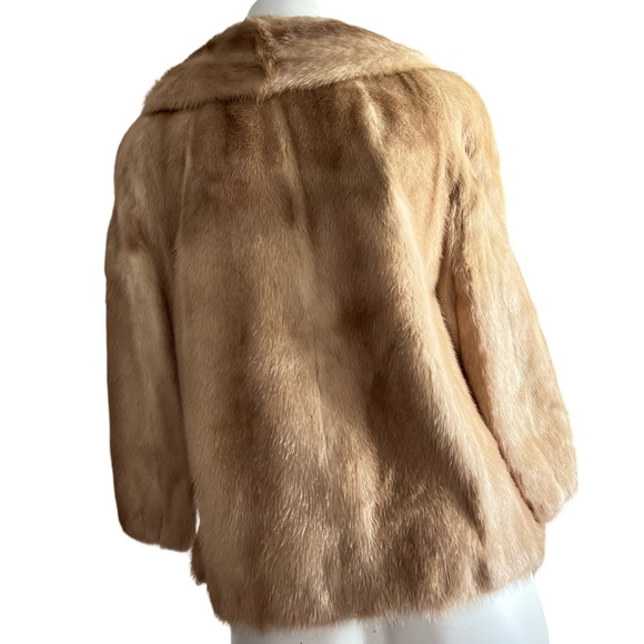 Vintage Late 50s to 60s Era Authentic Mink Cropped Jacket with 3/4 Sleeves. - Picture 2 of 16
